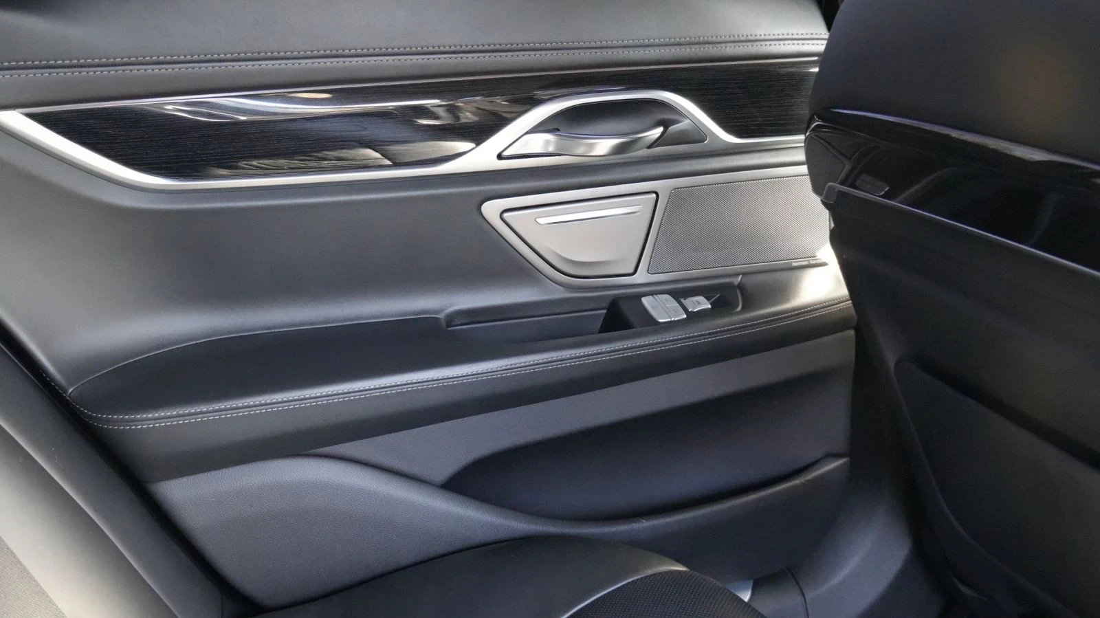 BMW 750 | Mobile.bg   9