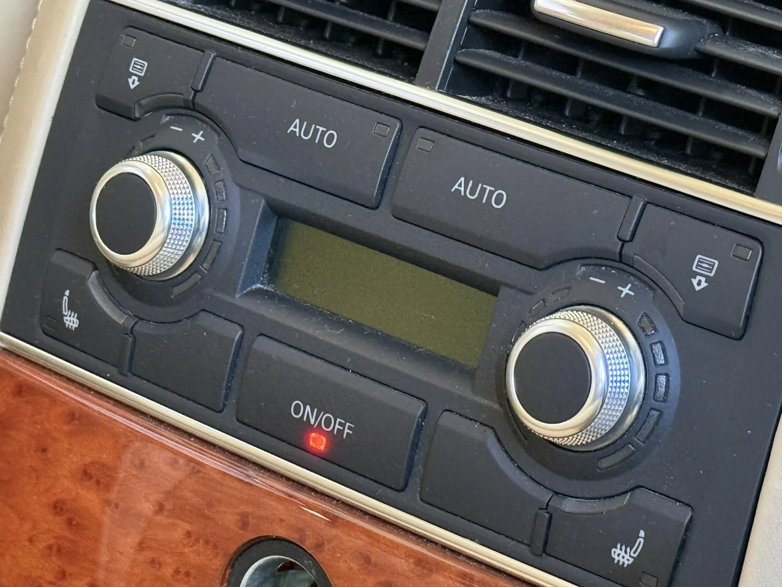 Audi A8 4.2 QUATTRO | Mobile.bg   16