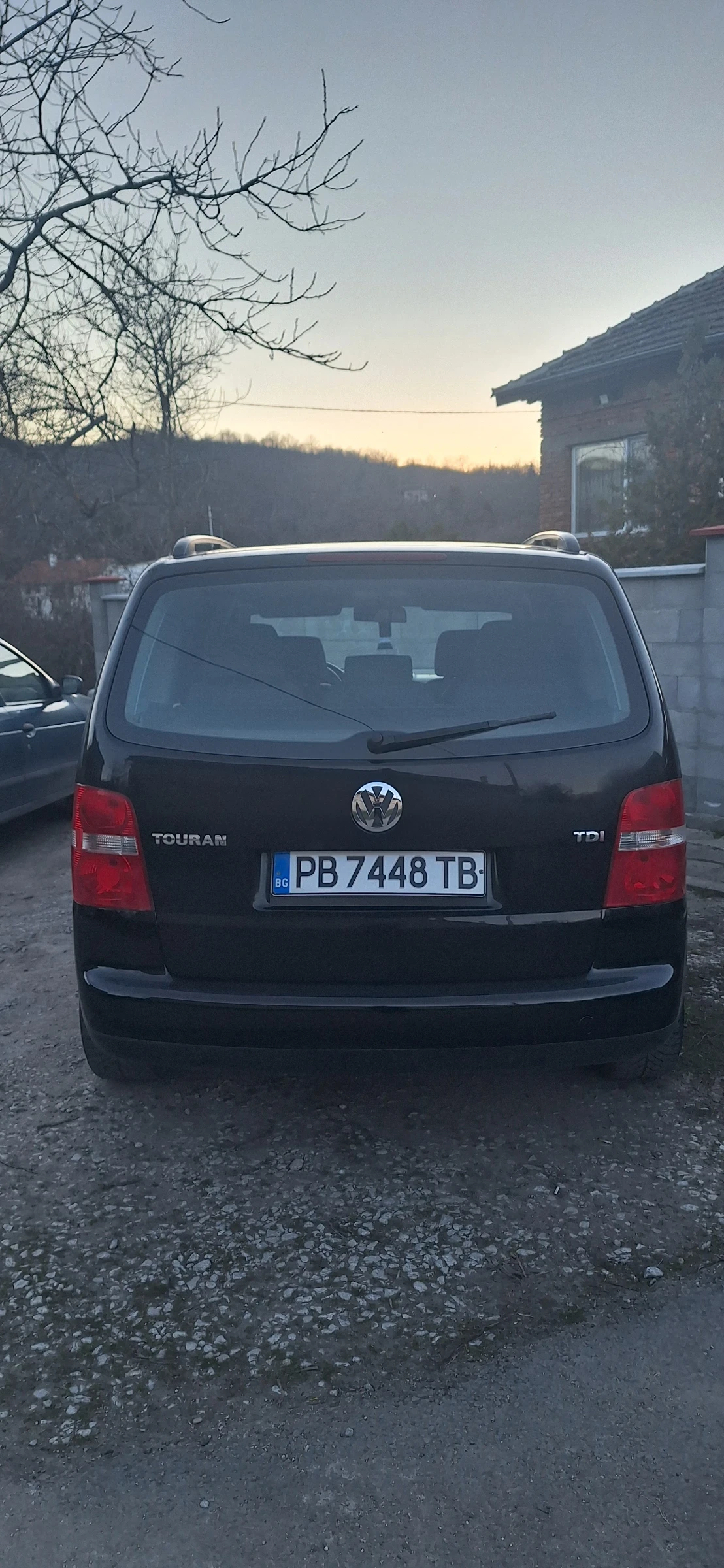 VW Touran, снимка 2 - Автомобили и джипове - 53802099