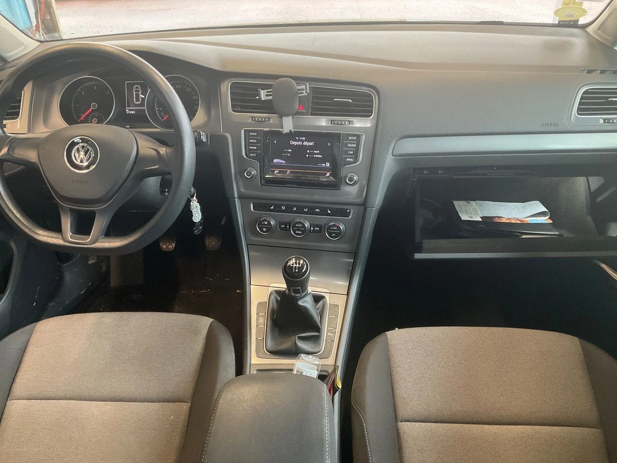 VW Golf VII 1.6 TDI / Parktronic / Climatronic / ЛИЗИНГ , снимка 5 - Автомобили и джипове - 53866858