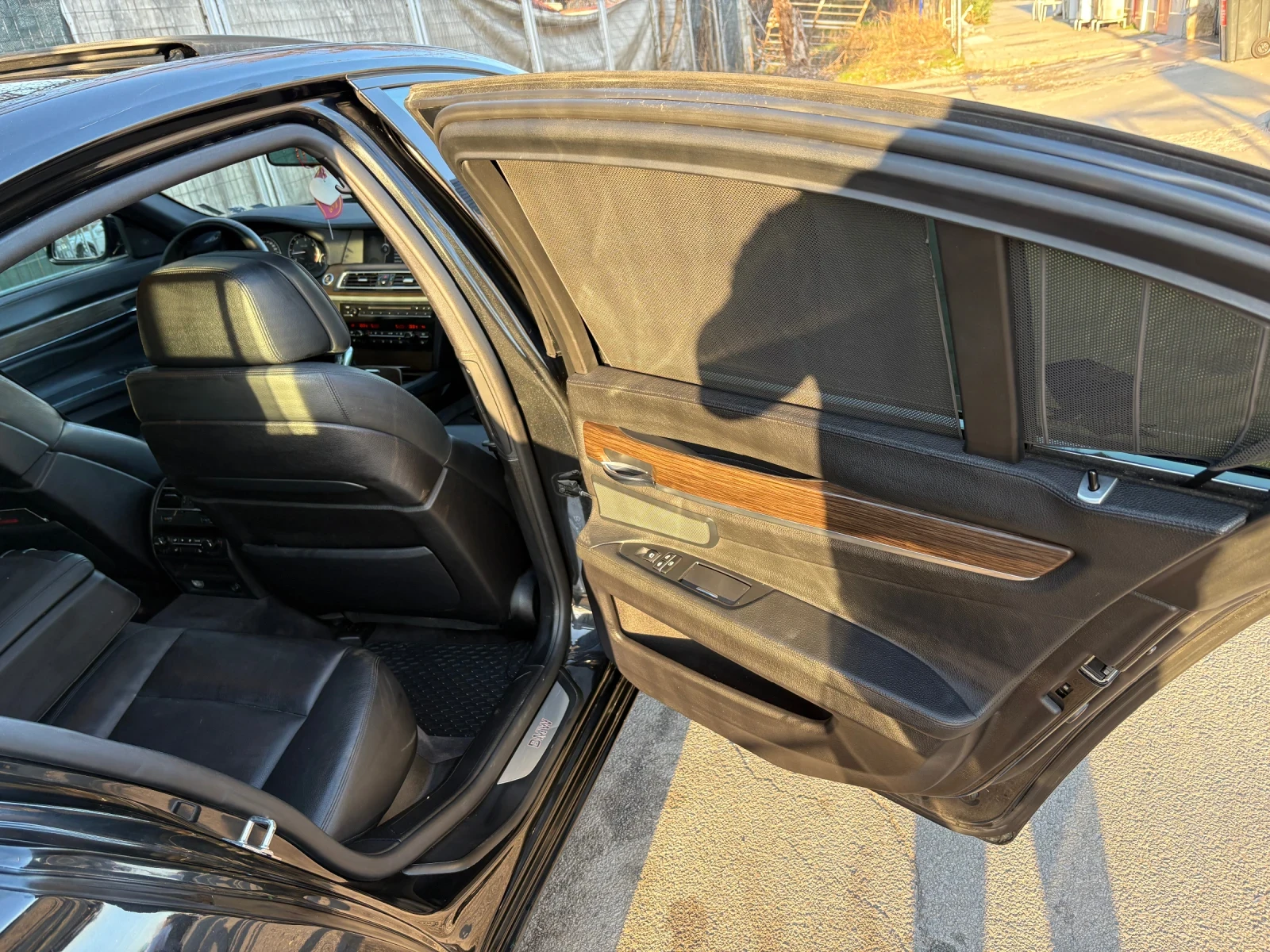 BMW 730, снимка 12 - Автомобили и джипове - 53902566