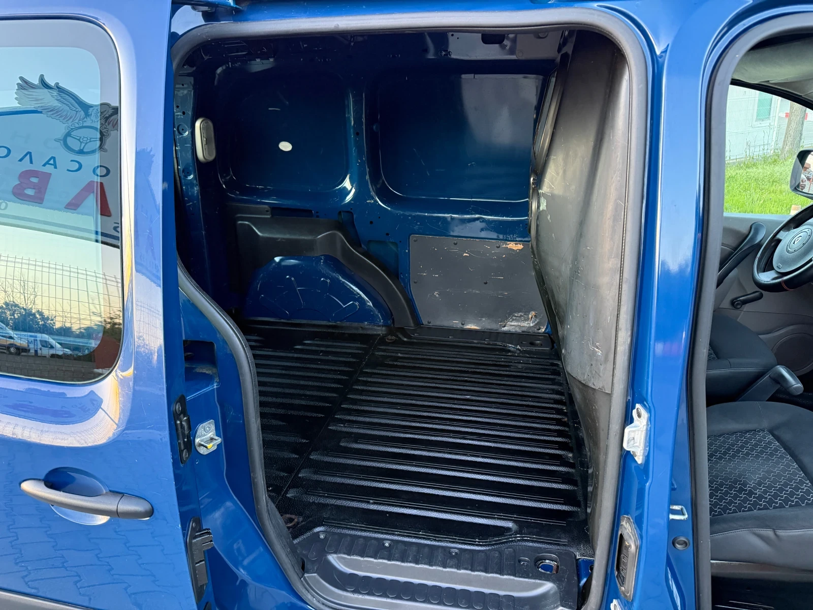 Renault Kangoo * 1.5DCI* 68HP* ТОВАРЕН* , снимка 13 - Автомобили и джипове - 54349504