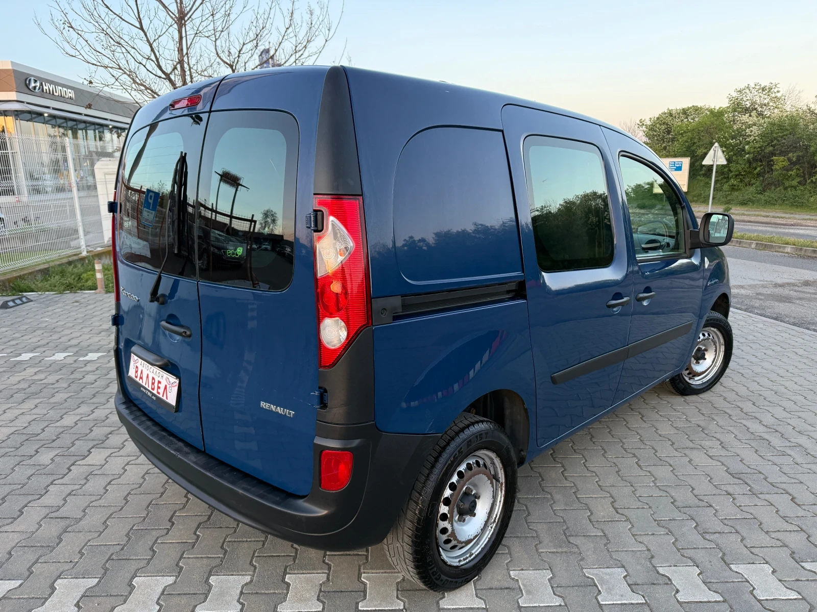 Renault Kangoo * 1.5DCI* 68HP* ТОВАРЕН* , снимка 4 - Автомобили и джипове - 54349504