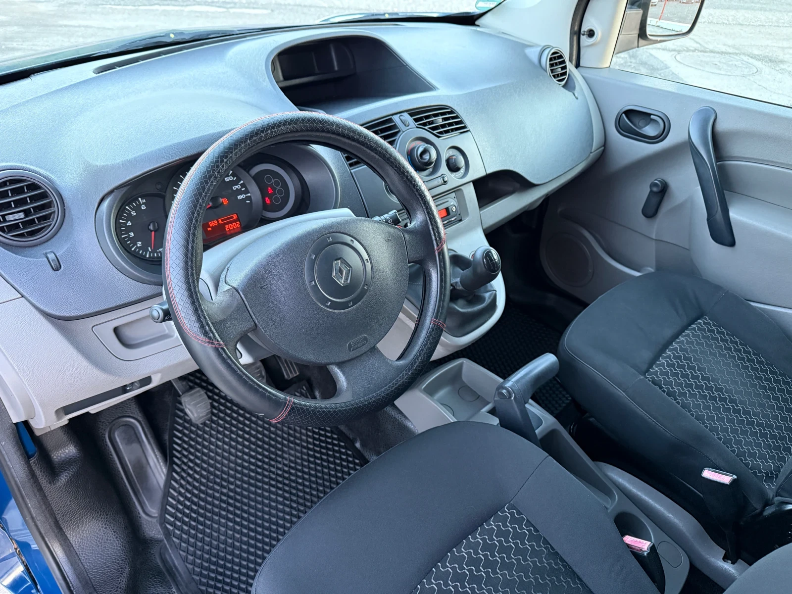 Renault Kangoo * 1.5DCI* 68HP* ТОВАРЕН* , снимка 8 - Автомобили и джипове - 54349504