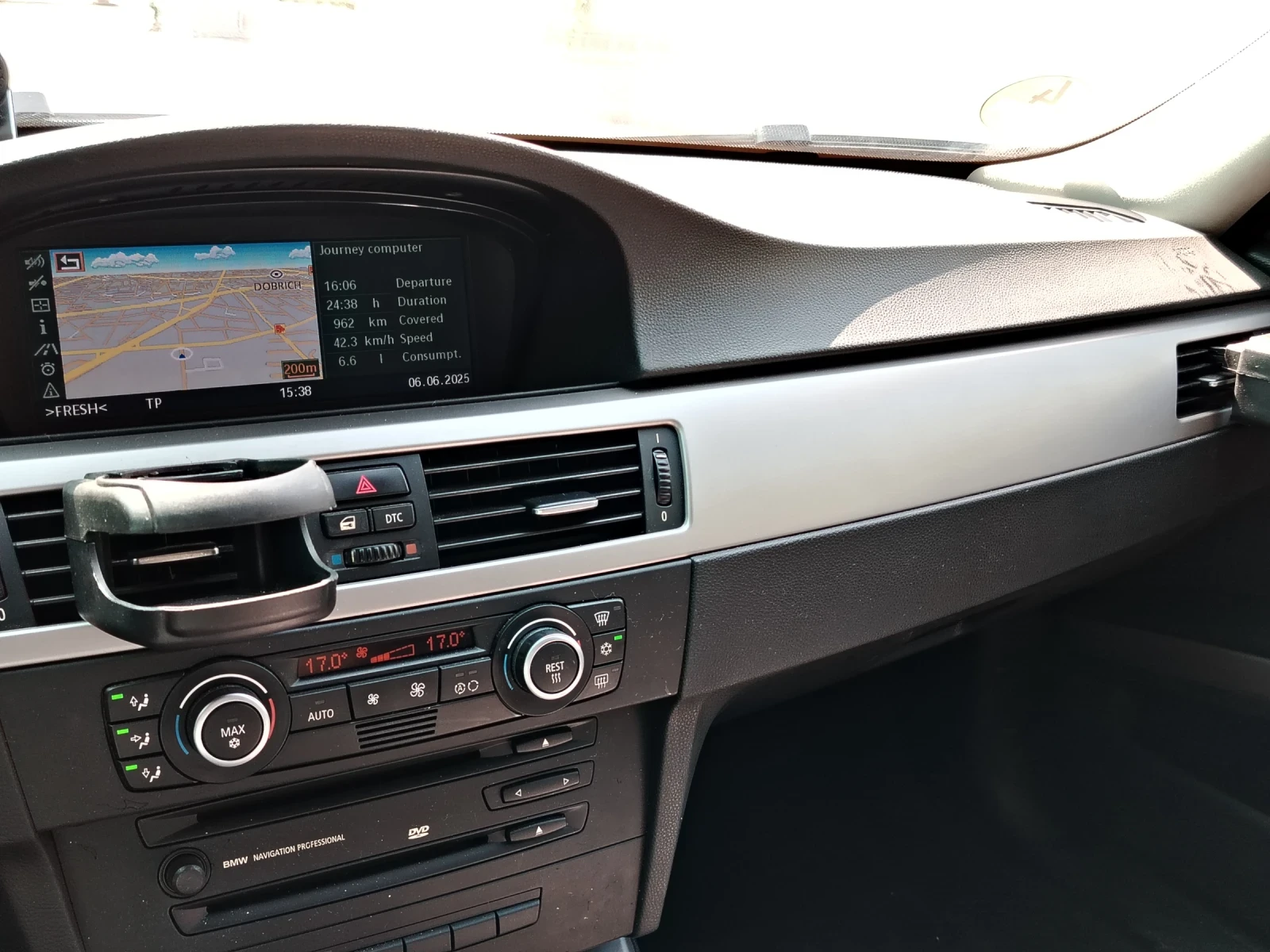 BMW 320 2.0d, снимка 2 - Автомобили и джипове - 54404295