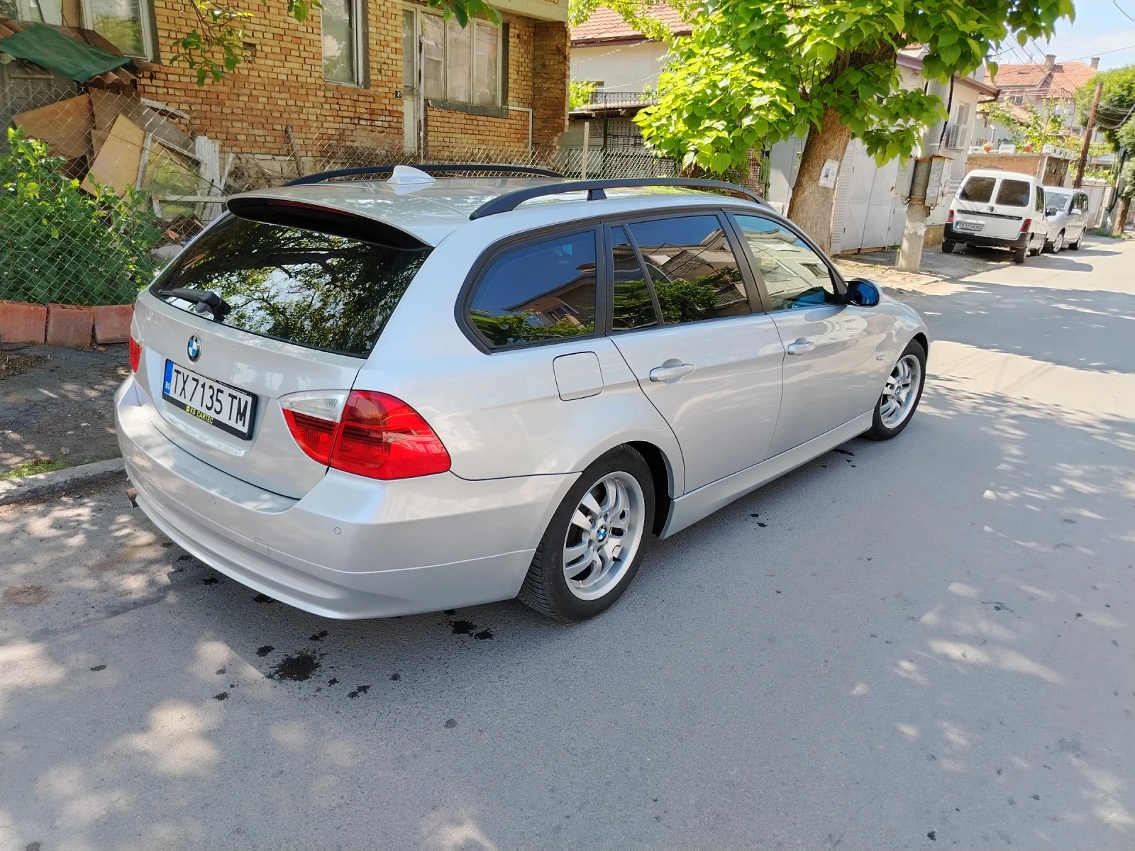 BMW 320 2.0d, снимка 6 - Автомобили и джипове - 54404295
