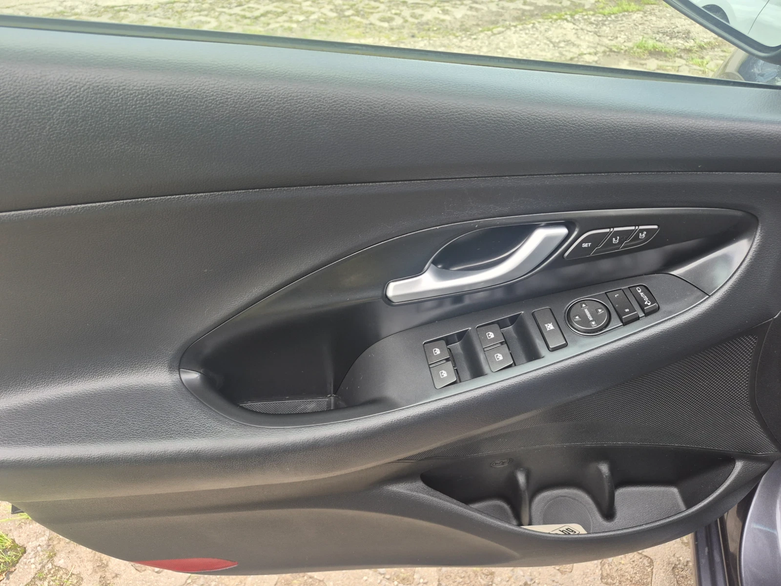 Hyundai I30 !!! 1.4 benzin !!! Avtomatic !!! Full!!!, снимка 6 - Автомобили и джипове - 54508670