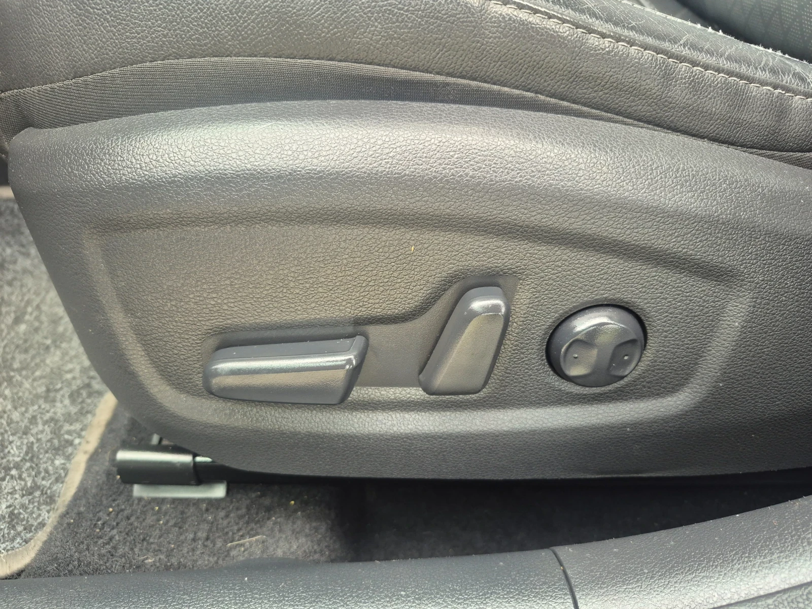 Hyundai I30 !!! 1.4 benzin !!! Avtomatic !!! Full!!!, снимка 13 - Автомобили и джипове - 54508670