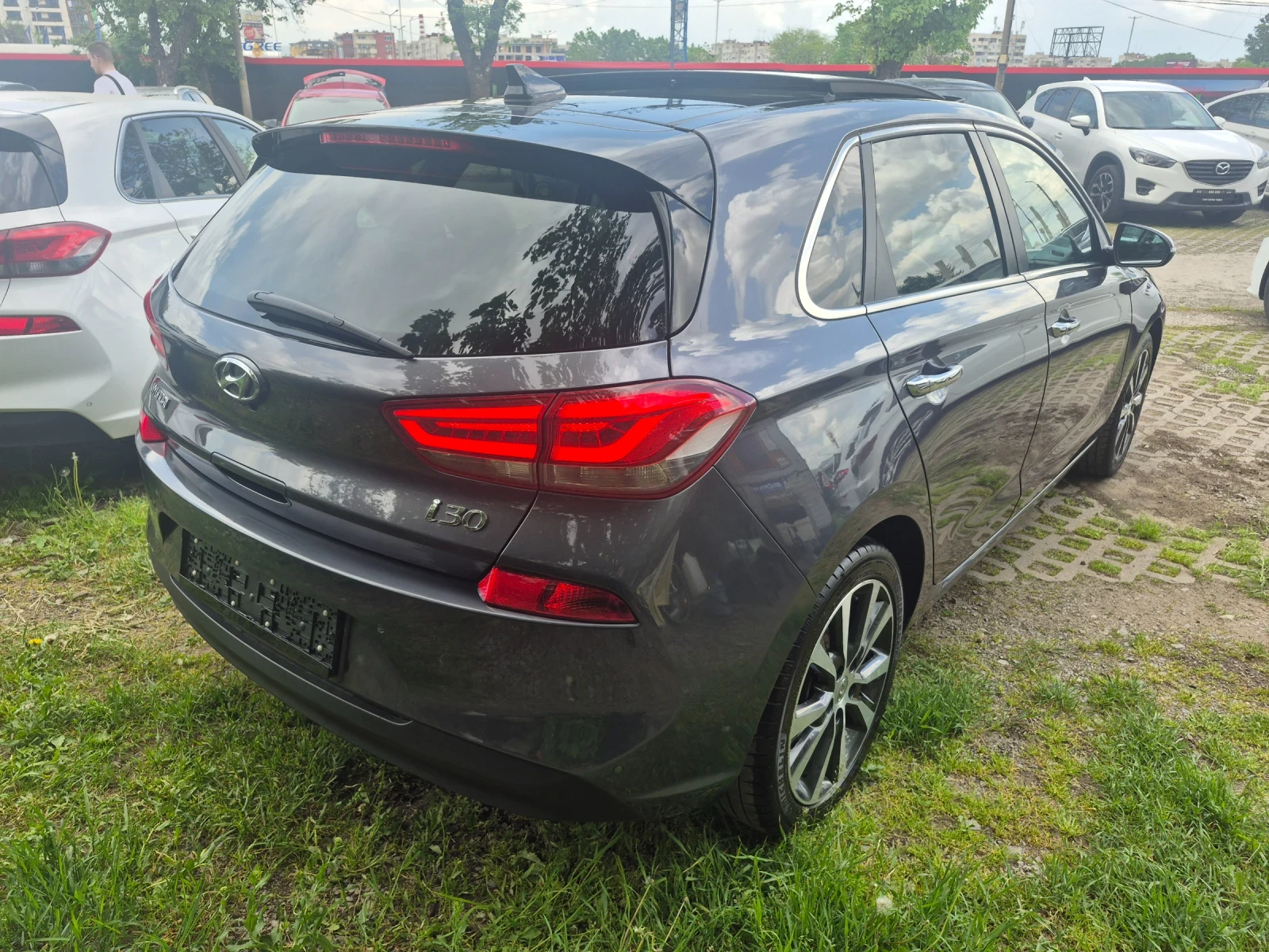 Hyundai I30 !!! 1.4 benzin !!! Avtomatic !!! Full!!!, снимка 4 - Автомобили и джипове - 54508670