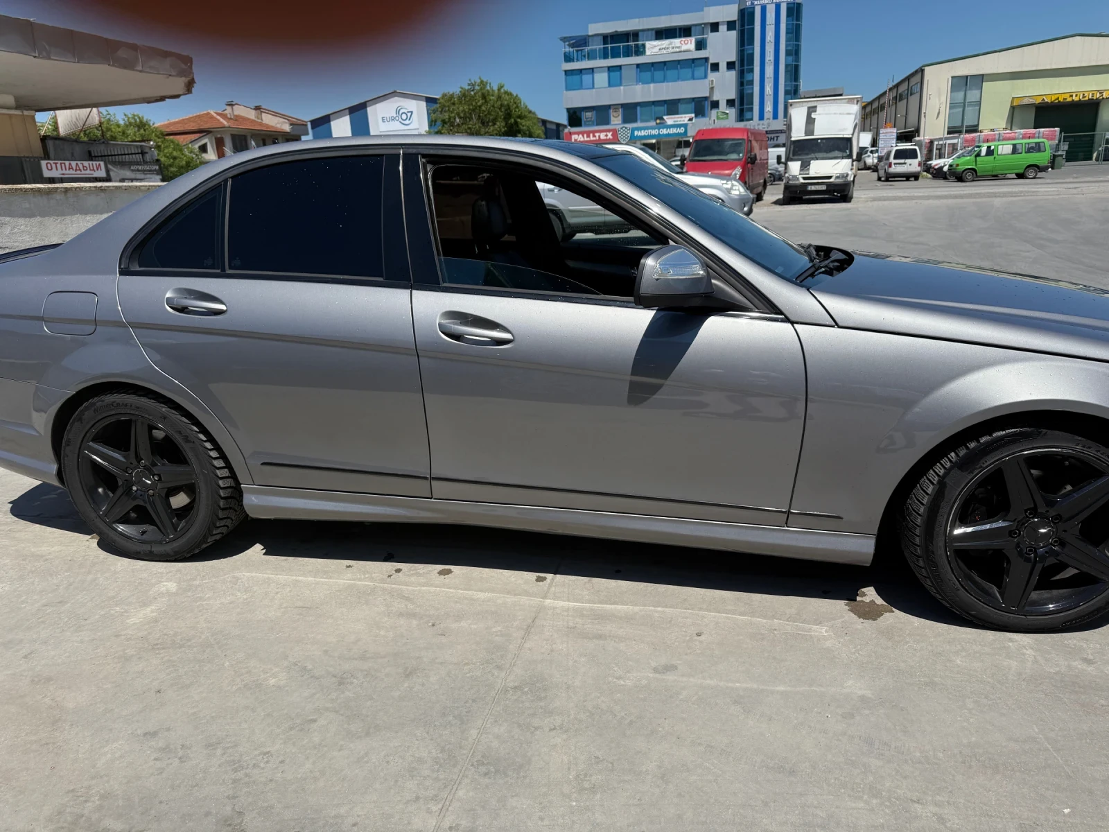 Mercedes-Benz C 300, снимка 8 - Автомобили и джипове - 54585822