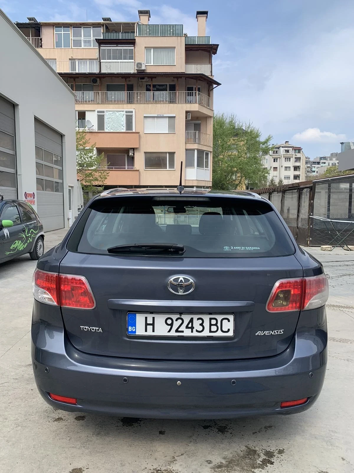 Toyota Avensis 2.0 D4D, снимка 3 - Автомобили и джипове - 54682139