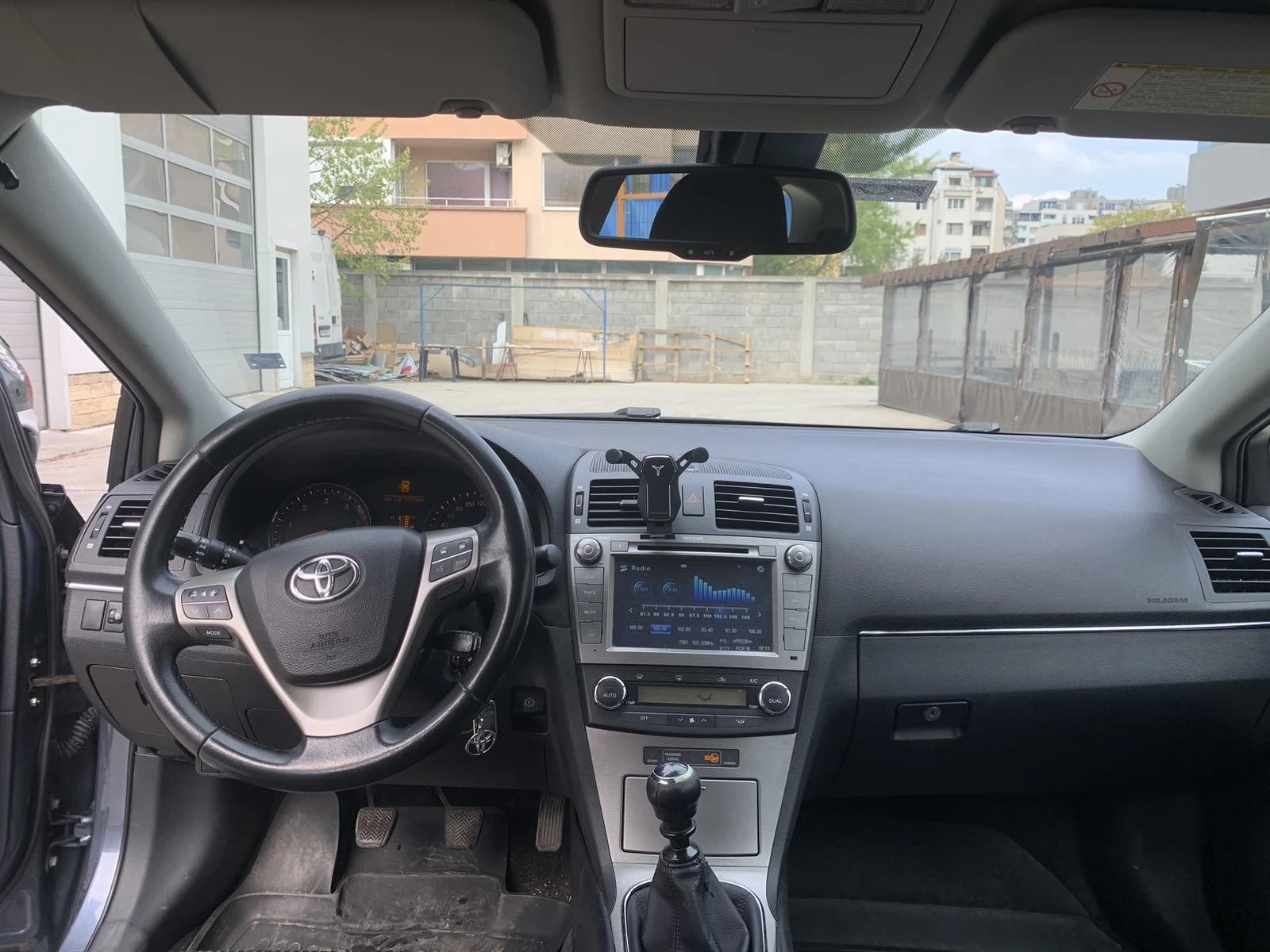 Toyota Avensis 2.0 D4D, снимка 8 - Автомобили и джипове - 54682139