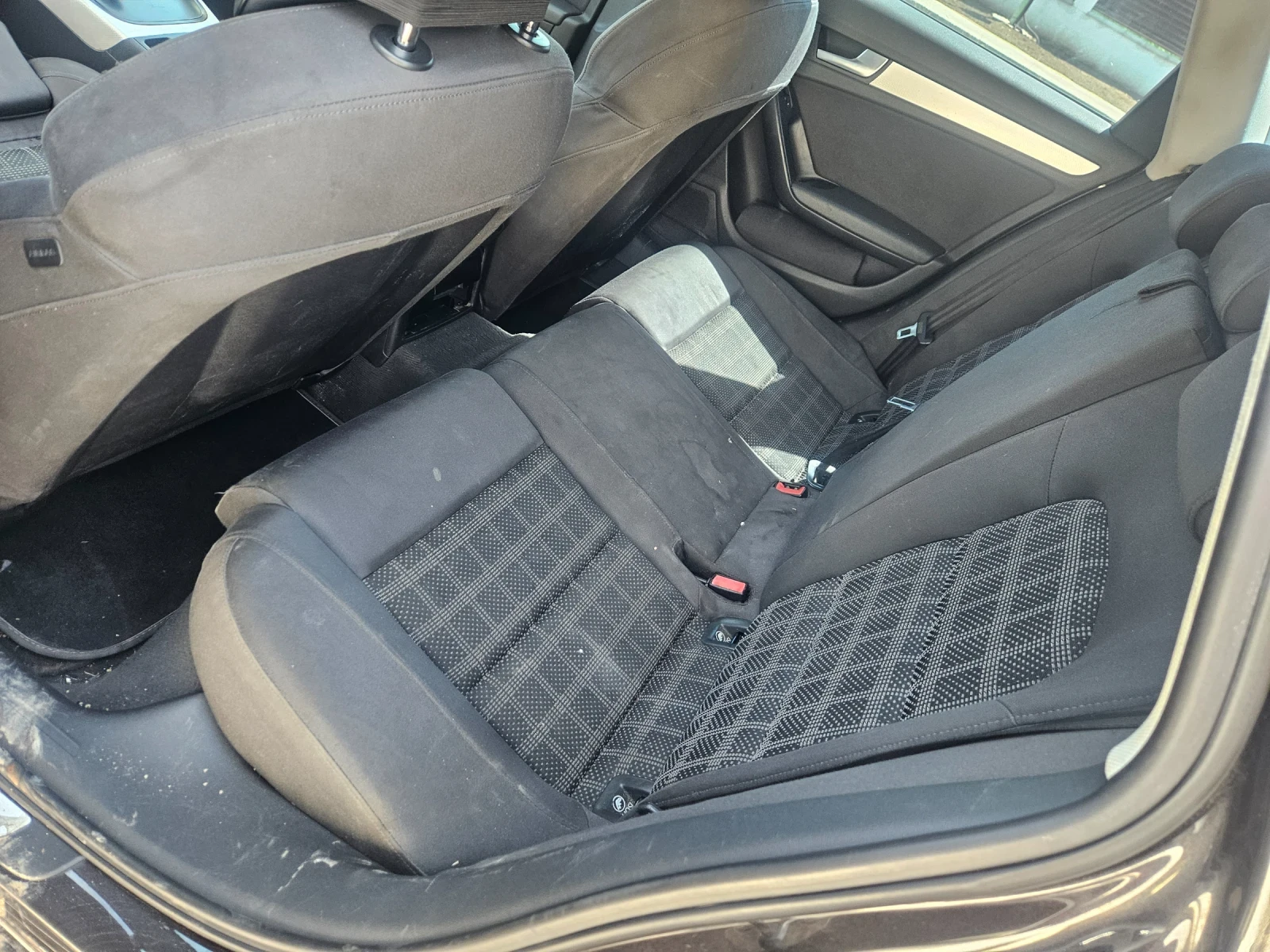 Audi A4 2.0����� 143�� 2010��� | Mobile.bg � ����������� 8