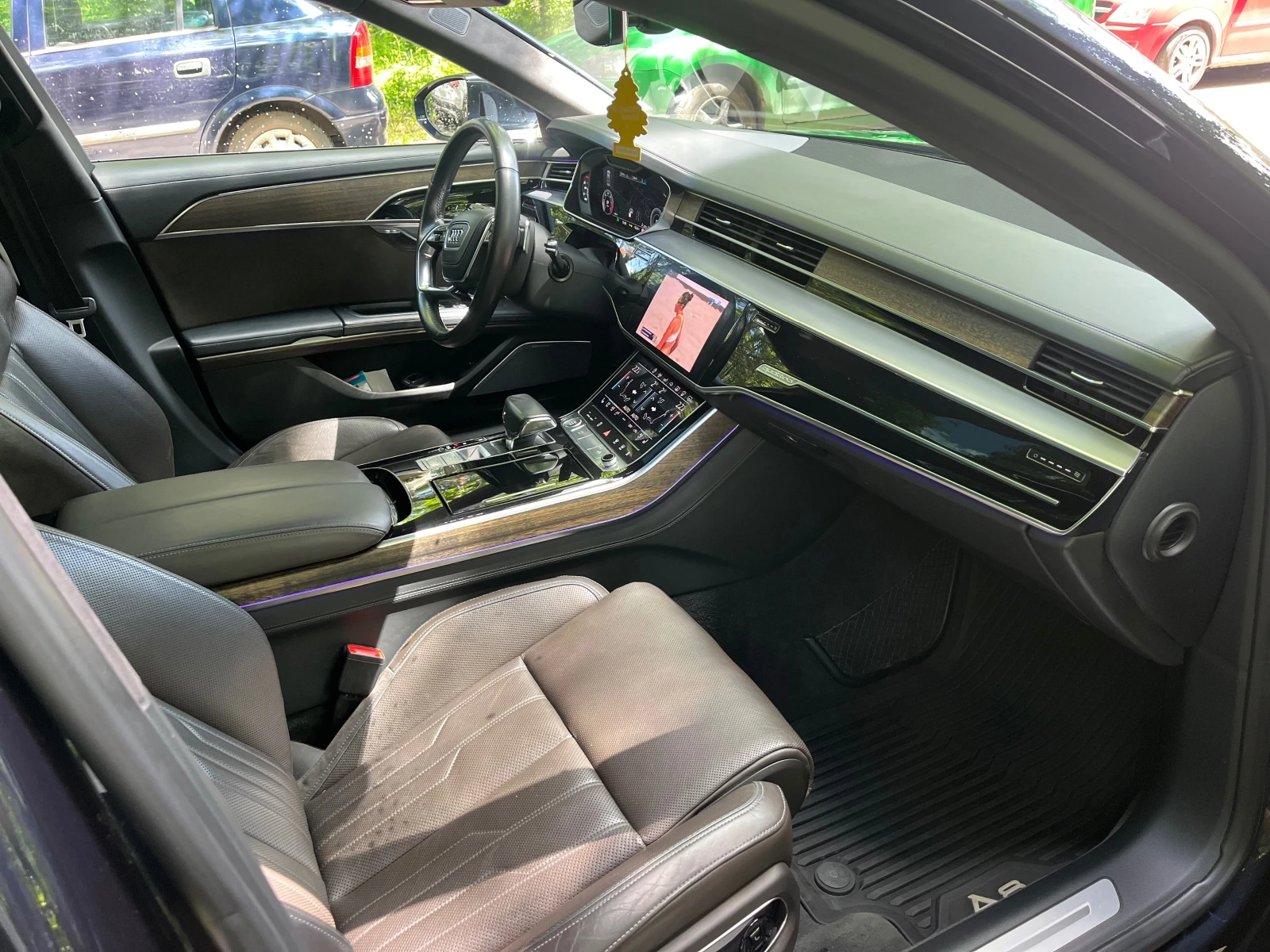 Audi A8 L 50 TDI FULL MATRIX VIRTUAL ОБДУХВАНЕ МАСАЖ 3хТV , снимка 9 - Автомобили и джипове - 54809696