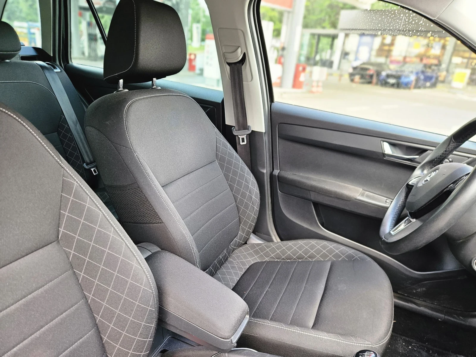Skoda Fabia 1.2 tsi 110 к.с., снимка 9 - Автомобили и джипове - 55015317