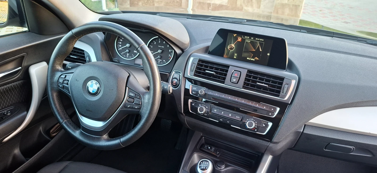 BMW 118 i b38 ТОП ЦЕНА , снимка 11 - Автомобили и джипове - 55042397