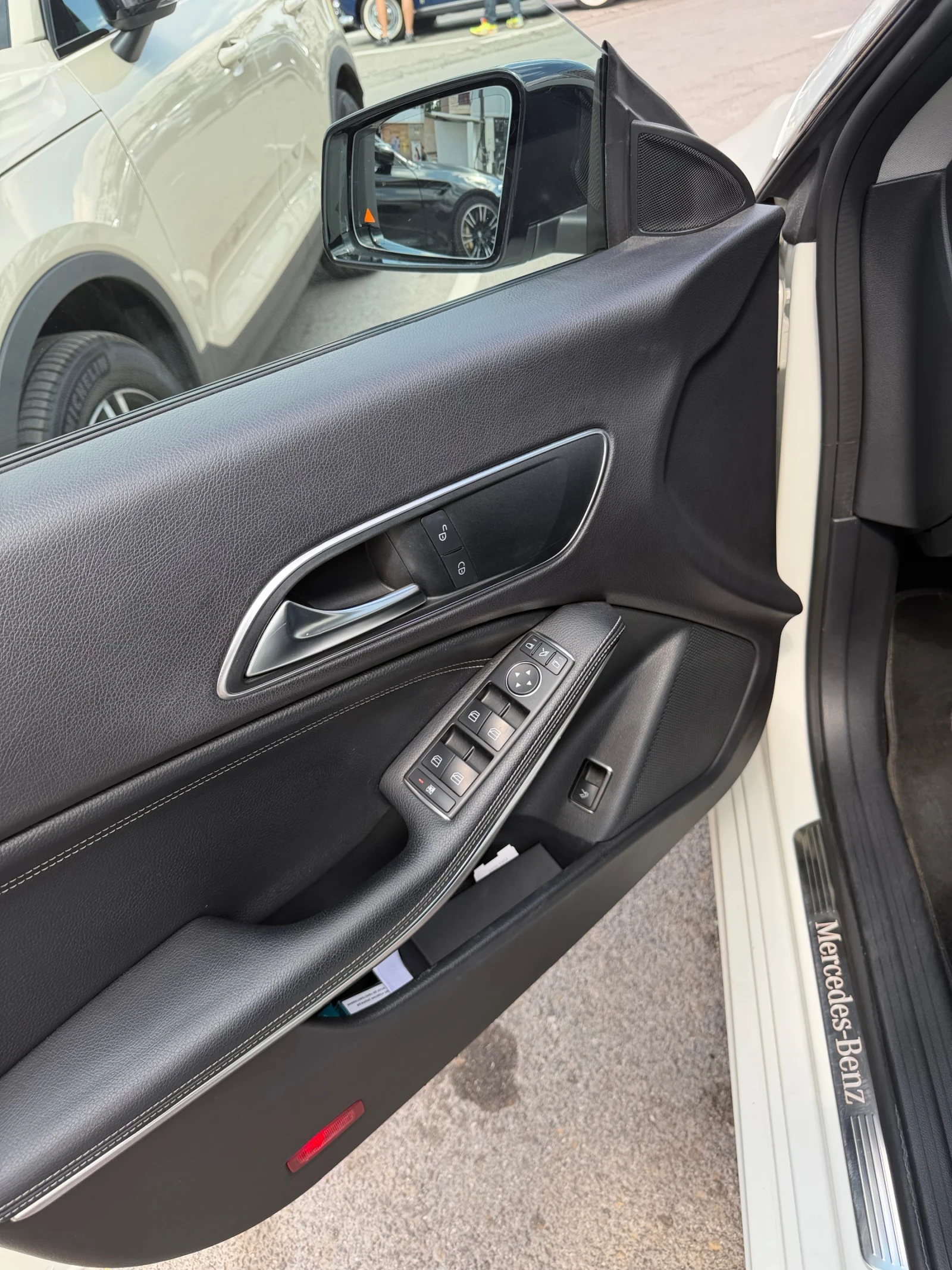 Mercedes-Benz CLA 250, снимка 13 - Автомобили и джипове - 55137512