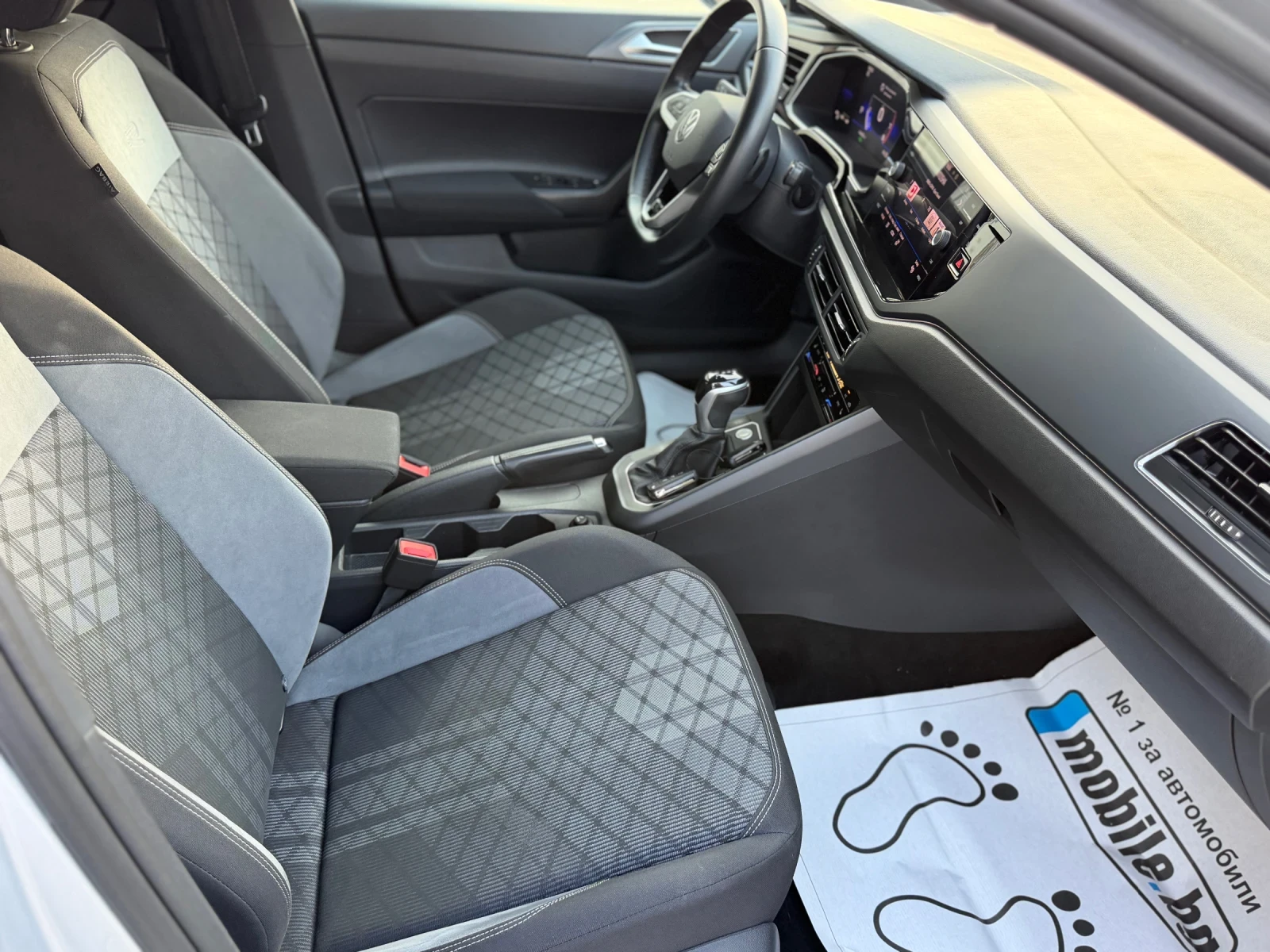 VW Taigo 1.0TSI 7DSG* R-Line* , снимка 12 - Автомобили и джипове - 55631999