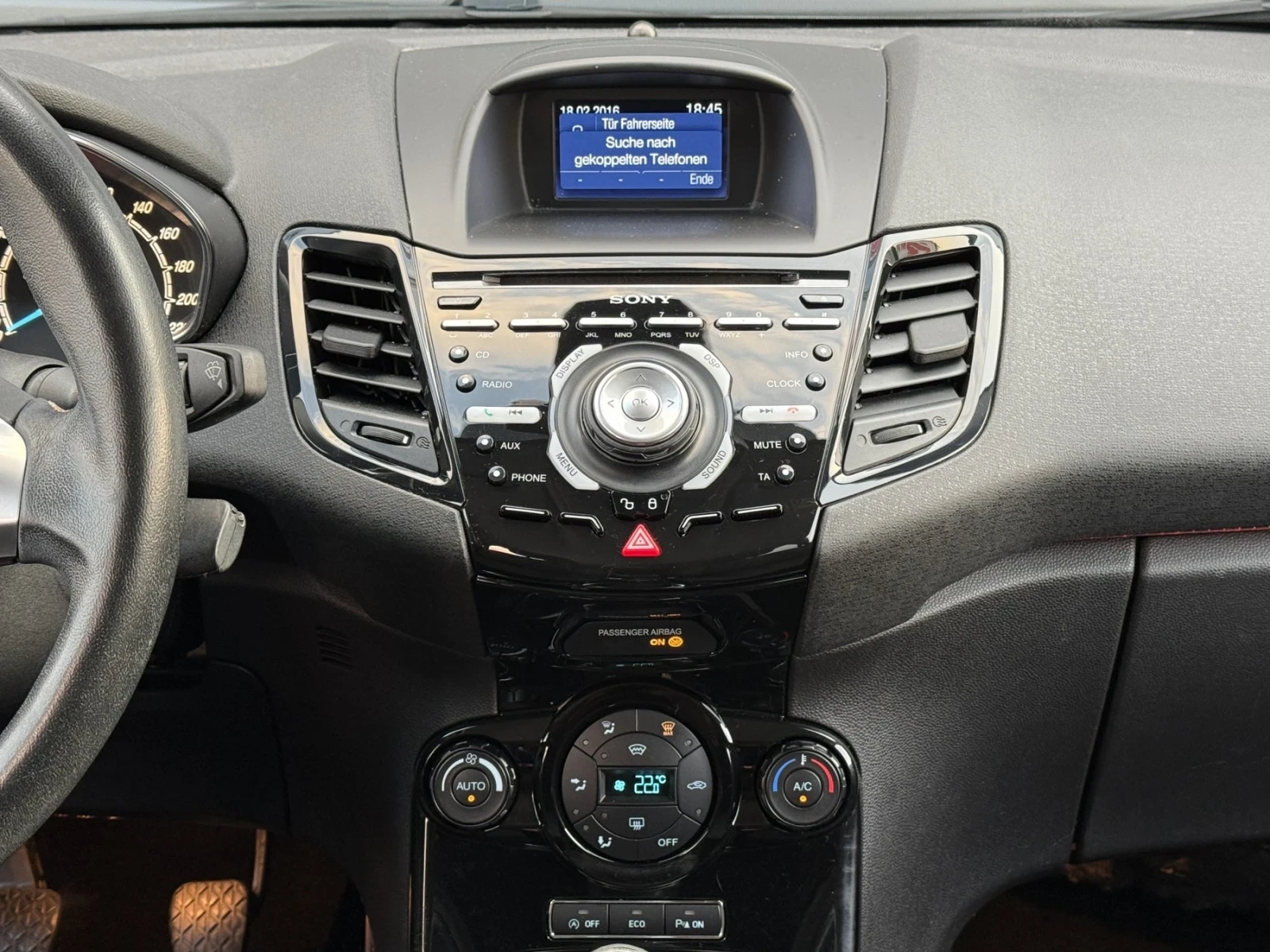 Ford Fiesta 1.0 EcoBoost, снимка 11 - Автомобили и джипове - 55859391