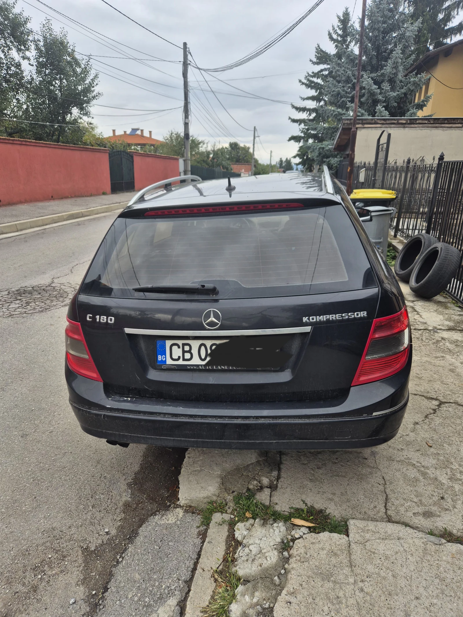 Mercedes-Benz C 180, снимка 2 - Автомобили и джипове - 56235665