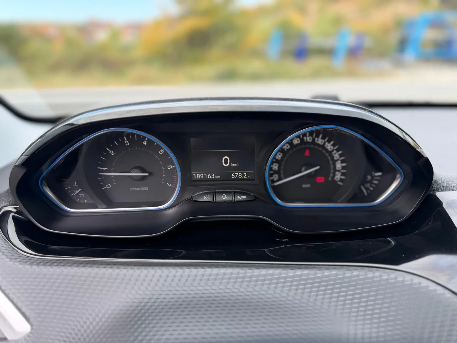 Peugeot 2008 1.2T ALLURE Italy | Mobile.bg � ����������� 12