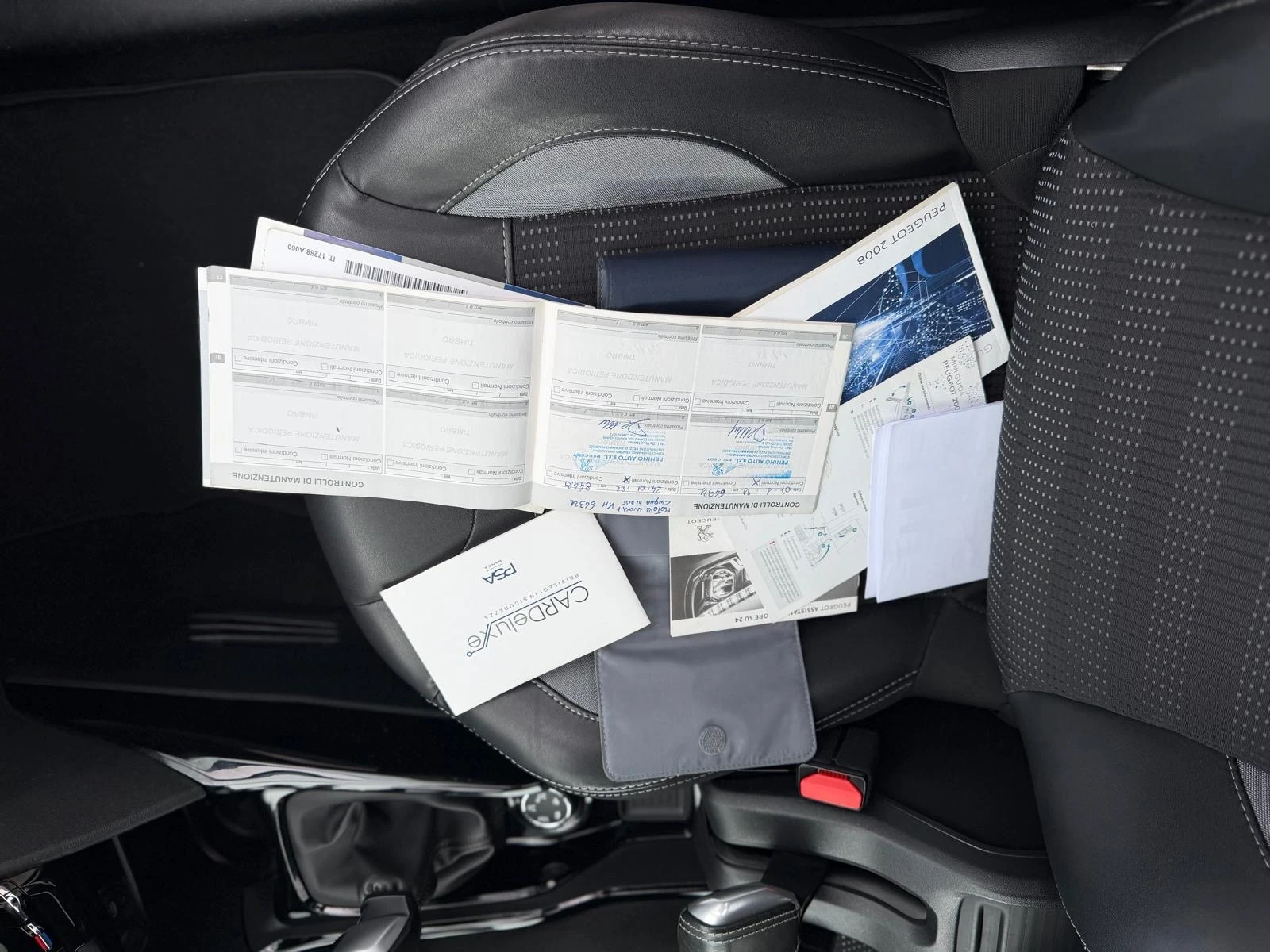 Peugeot 2008 1.2T ALLURE Italy | Mobile.bg � ����������� 17