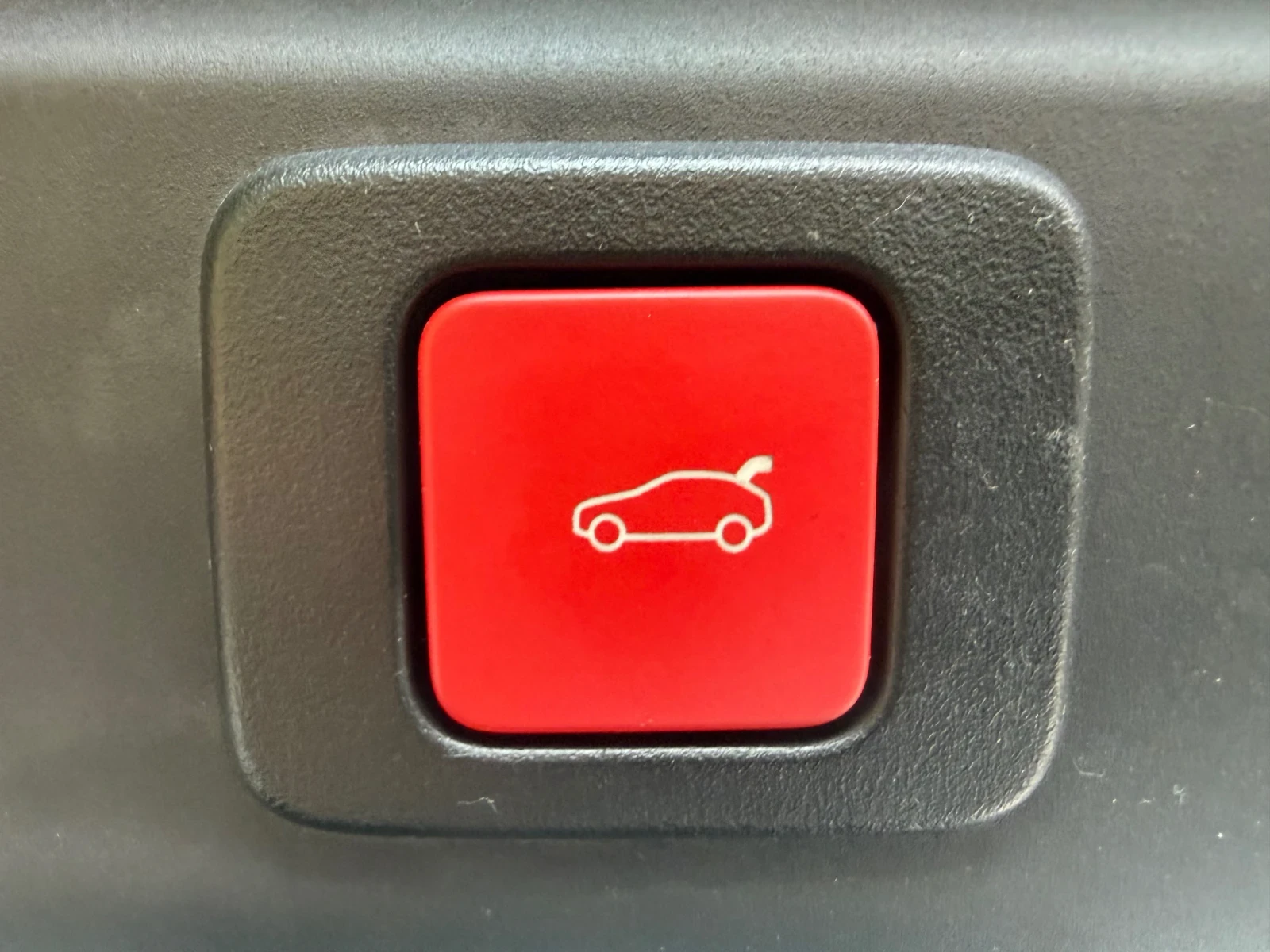Peugeot 3008 HYBRID GT MATRIX , снимка 15 - Автомобили и джипове - 56750327