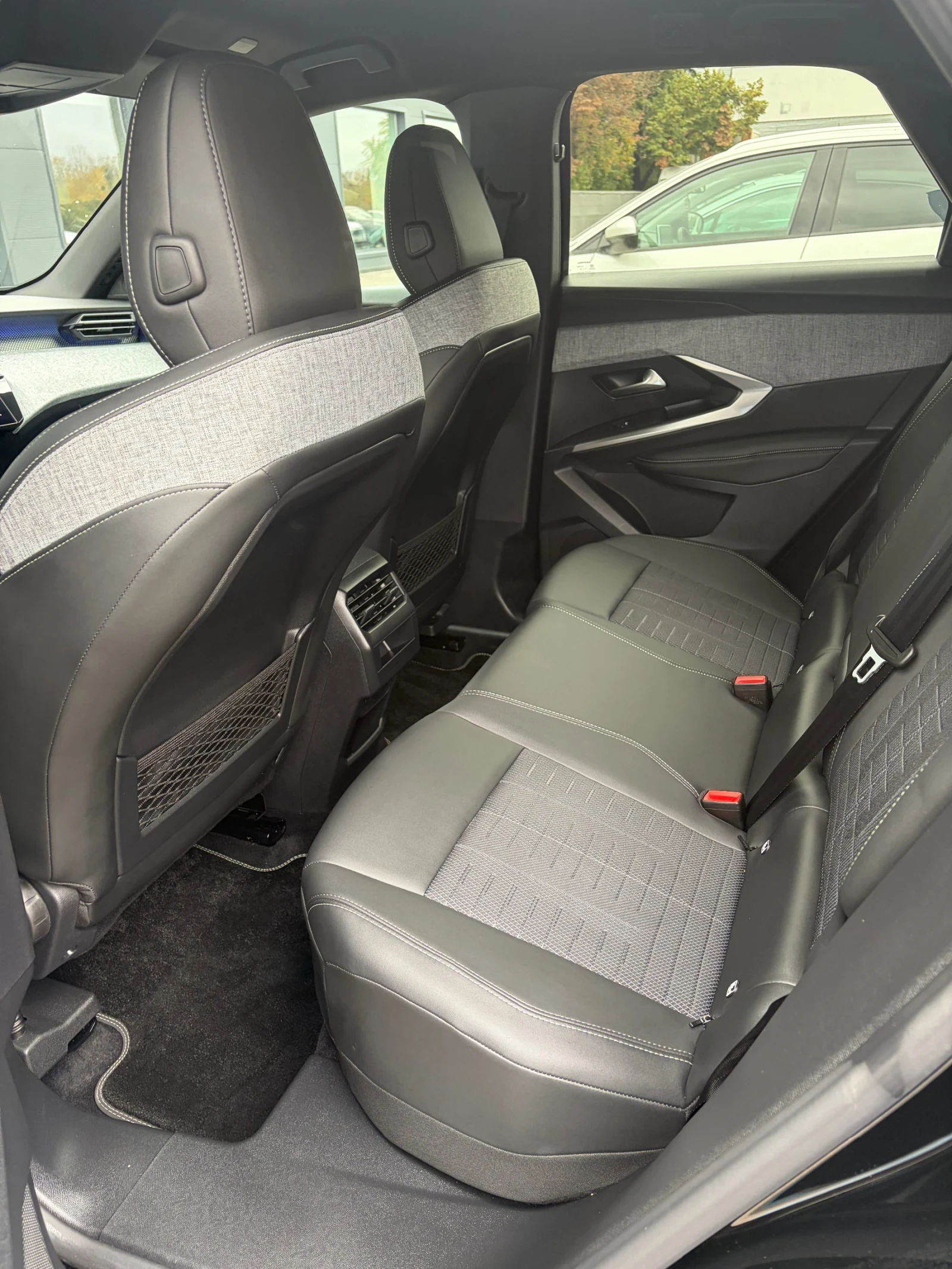 Peugeot 3008 HYBRID GT MATRIX , снимка 8 - Автомобили и джипове - 56750327