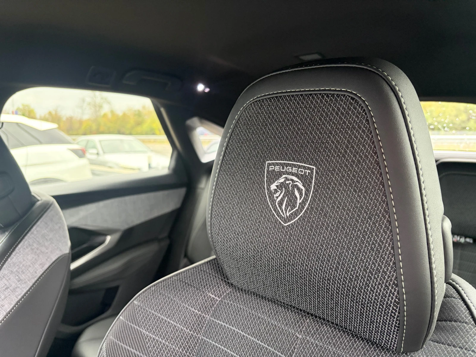 Peugeot 3008 HYBRID GT MATRIX , снимка 9 - Автомобили и джипове - 56750327