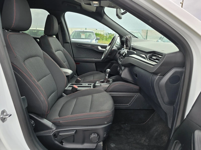 Ford Kuga 1.5D 120кс 2021 година ЕВРО 6D ИТАЛИЯ , снимка 11 - Автомобили и джипове - 45862194