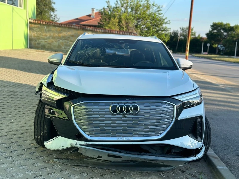 Audi Q4 E-TRON 40, снимка 8 - Автомобили и джипове - 46480669