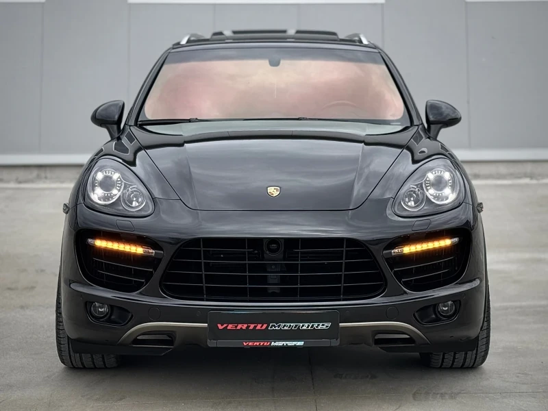 Porsche Cayenne TURBO / 500кс. 8ZF / 3xTV / BOSE / DISTRONIC / 21z, снимка 2 - Автомобили и джипове - 49349991