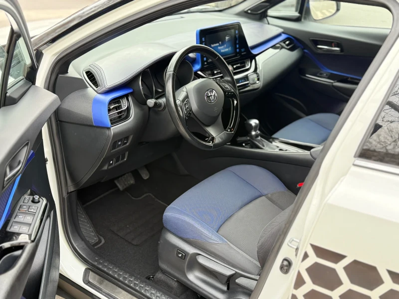 Toyota C-HR Бензин* Подгрев* Камера* Limited* SPORT* TOP, снимка 8 - Автомобили и джипове - 52637677