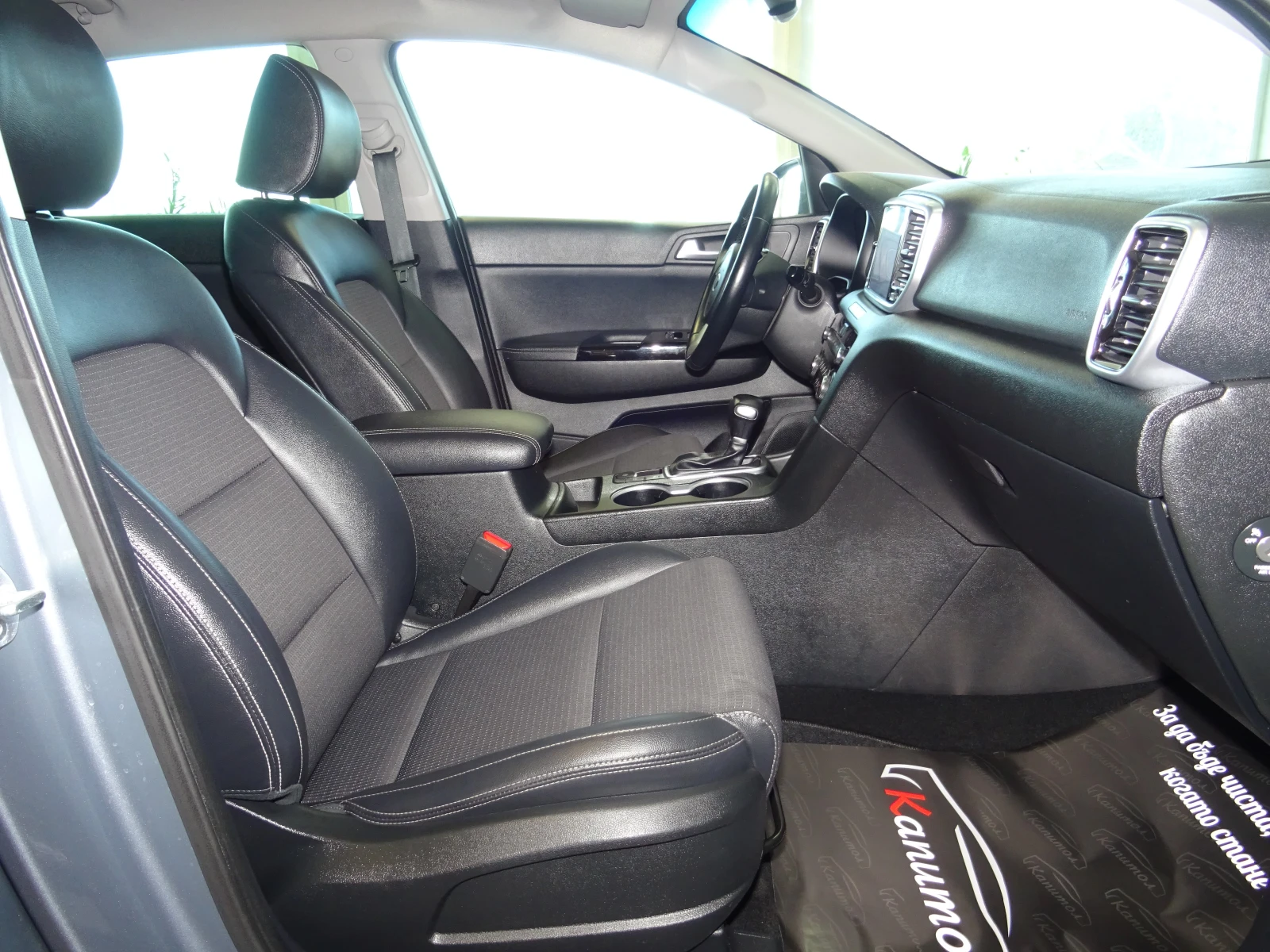 Kia Sportage 1.6CRDI Pack Design 7DCT 136 - изображение 10