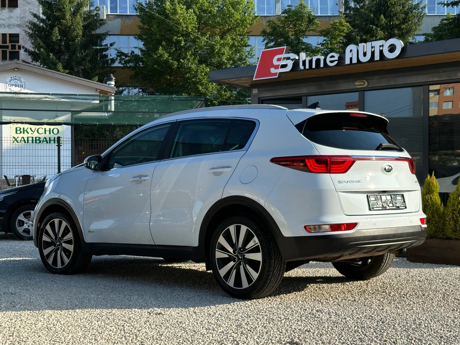 Kia Sportage Platinum-Edition* 4WD* Панорама* Камера* Xenon*  - изображение 2