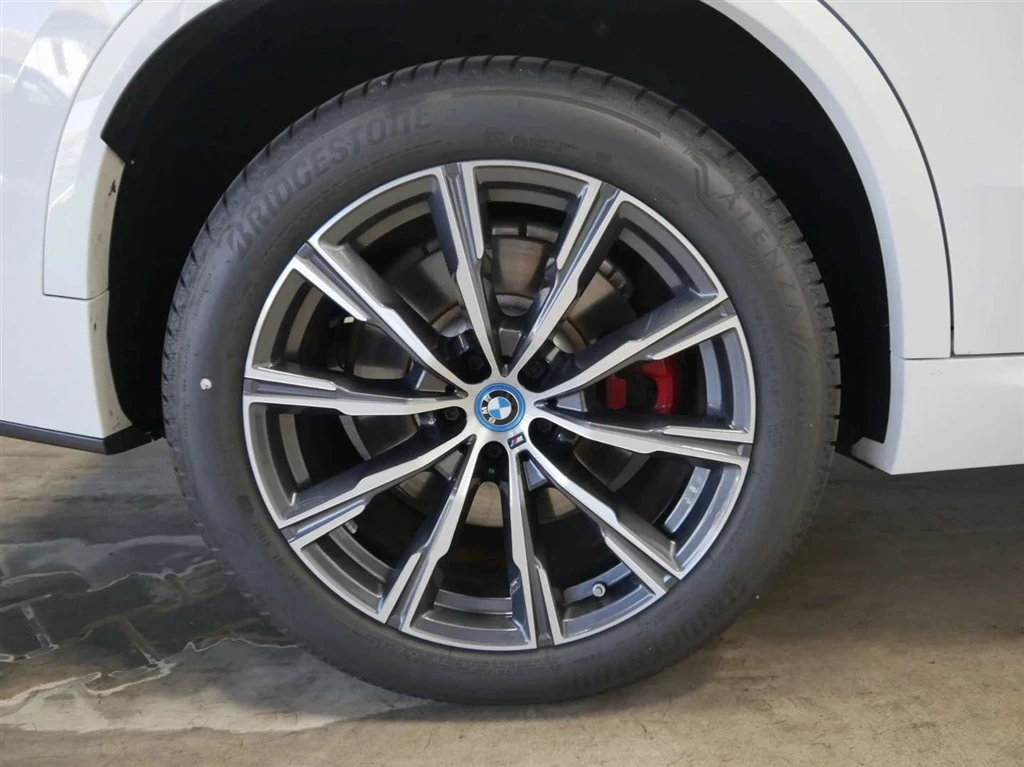 BMW X5 xDrive50e - изображение 5