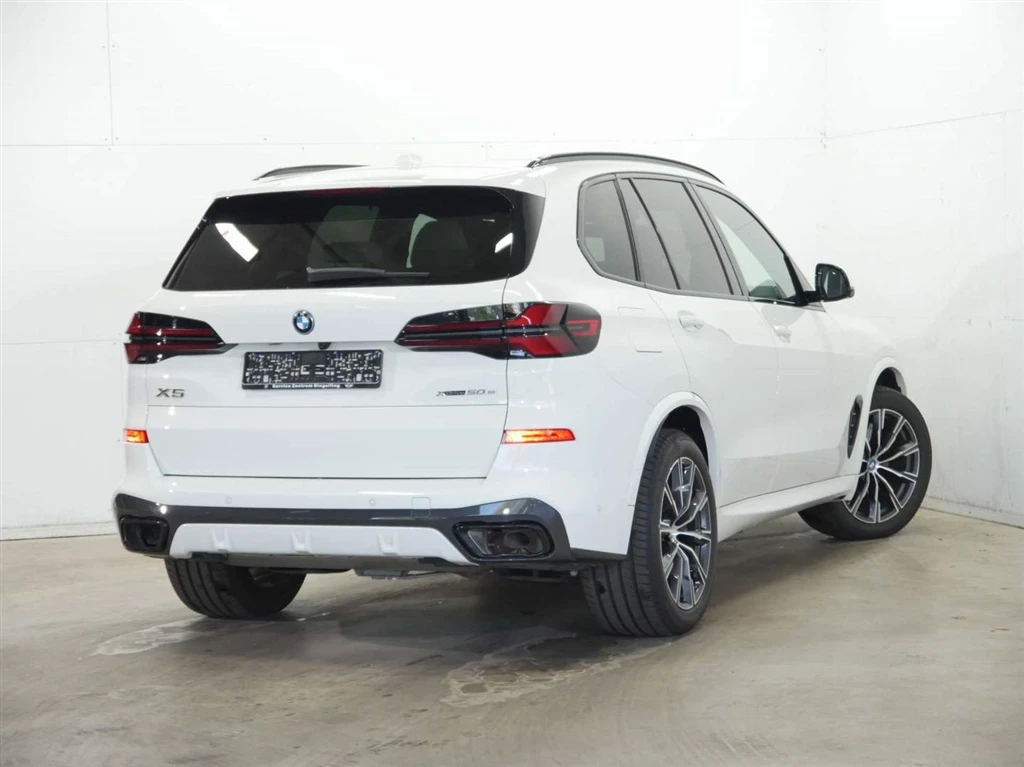 BMW X5 xDrive50e - изображение 2