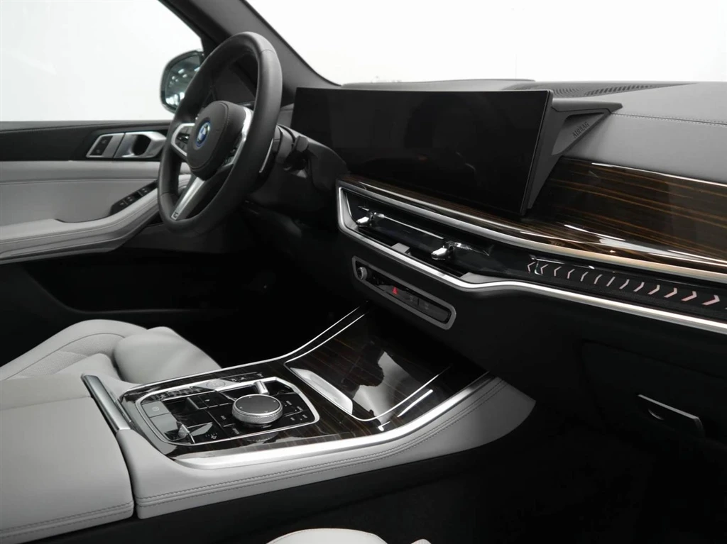 BMW X5 xDrive50e - изображение 6