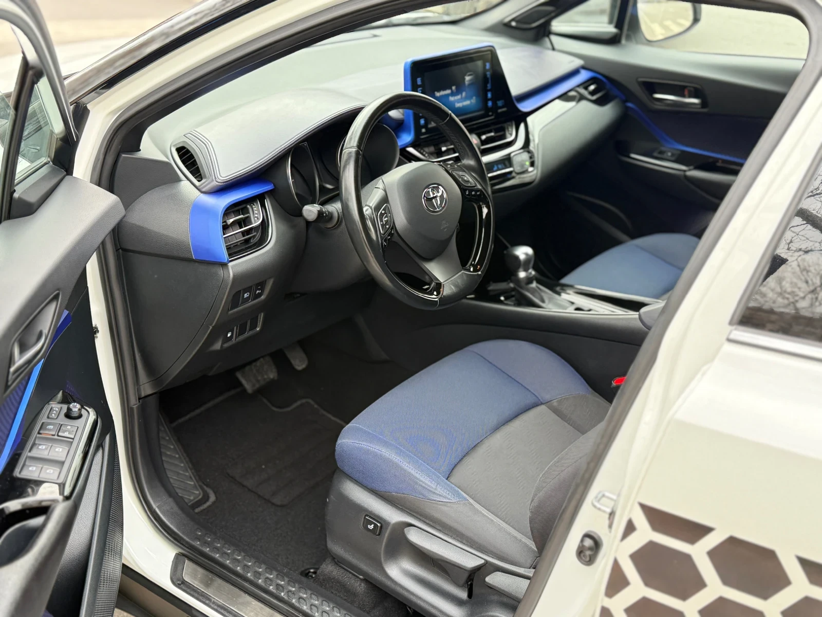 Toyota C-HR Бензин* Подгрев* Камера* Limited* SPORT* TOP - изображение 8