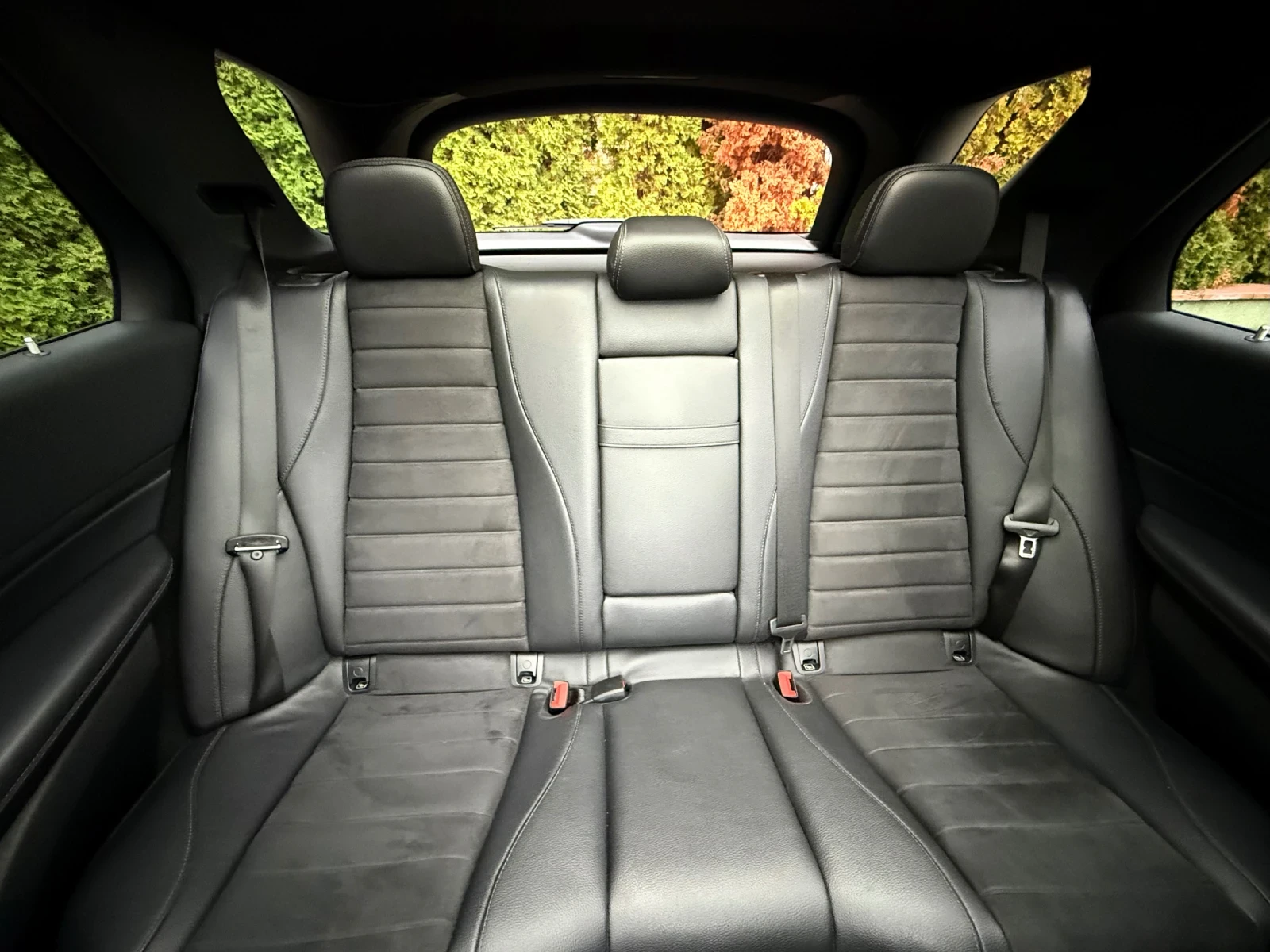 Mercedes-Benz GLE 400 d AMG/Distronic/Burmaster3D/Panorama/22 , снимка 13 - Автомобили и джипове - 53905030