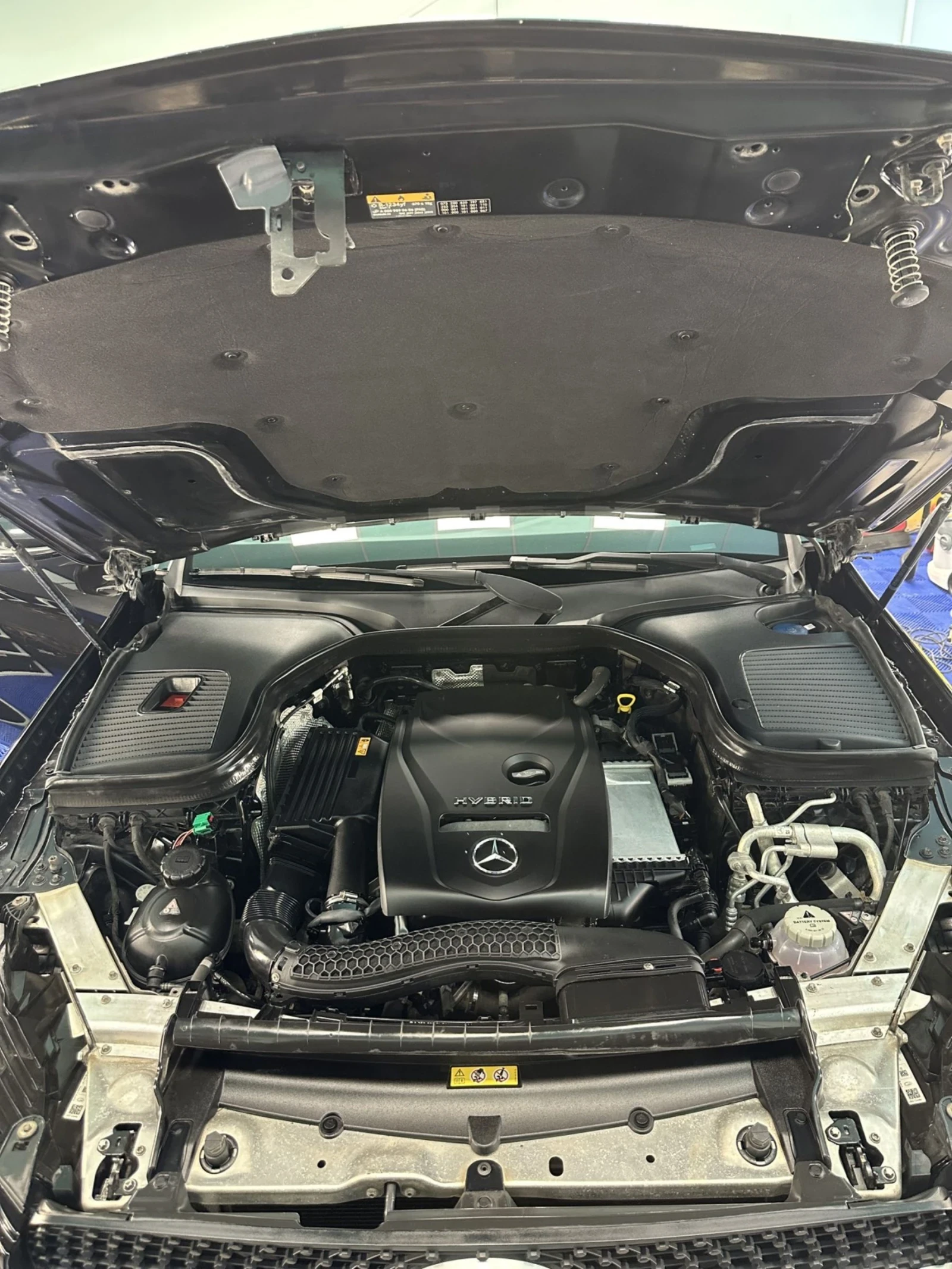 Mercedes-Benz GLC 350E, снимка 15 - Автомобили и джипове - 54115251