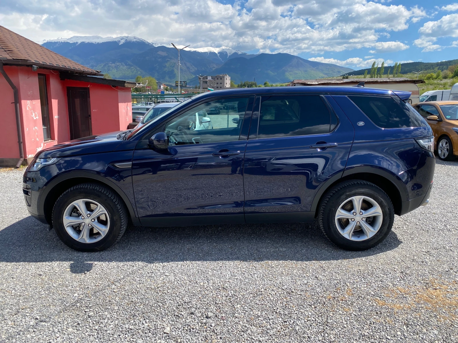 Land Rover Discovery Sport 2.0D/4x4/6+ 1/, снимка 8 - Автомобили и джипове - 54476517