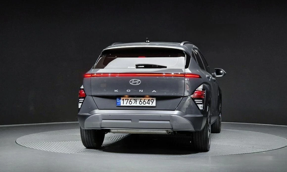 Hyundai Kona | АВТОФИНАНСИРАНЕ | ФИКСИРАНА ЦЕНА ДО БЪЛГАРИЯ, снимка 4 - Автомобили и джипове - 55192325