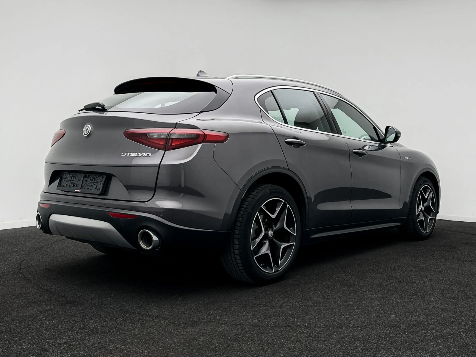 Alfa Romeo Stelvio 2.2 Super Дизел Автомат, снимка 3 - Автомобили и джипове - 55266086