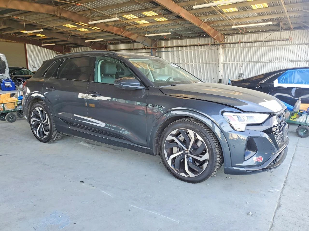 Audi Q8 E-TRON PREMIUM PLUS