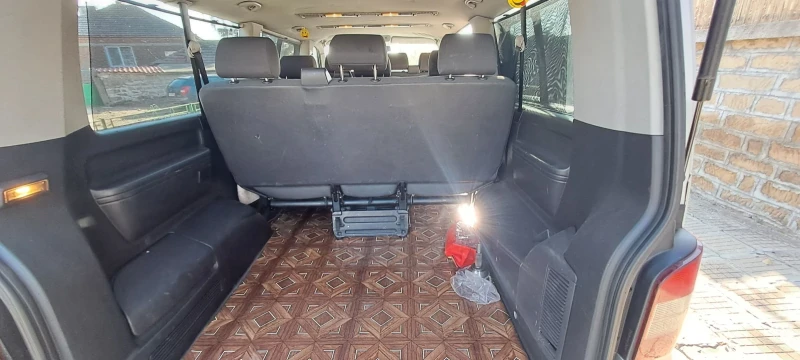 VW Caravelle, снимка 9 - Бусове и автобуси - 49208438