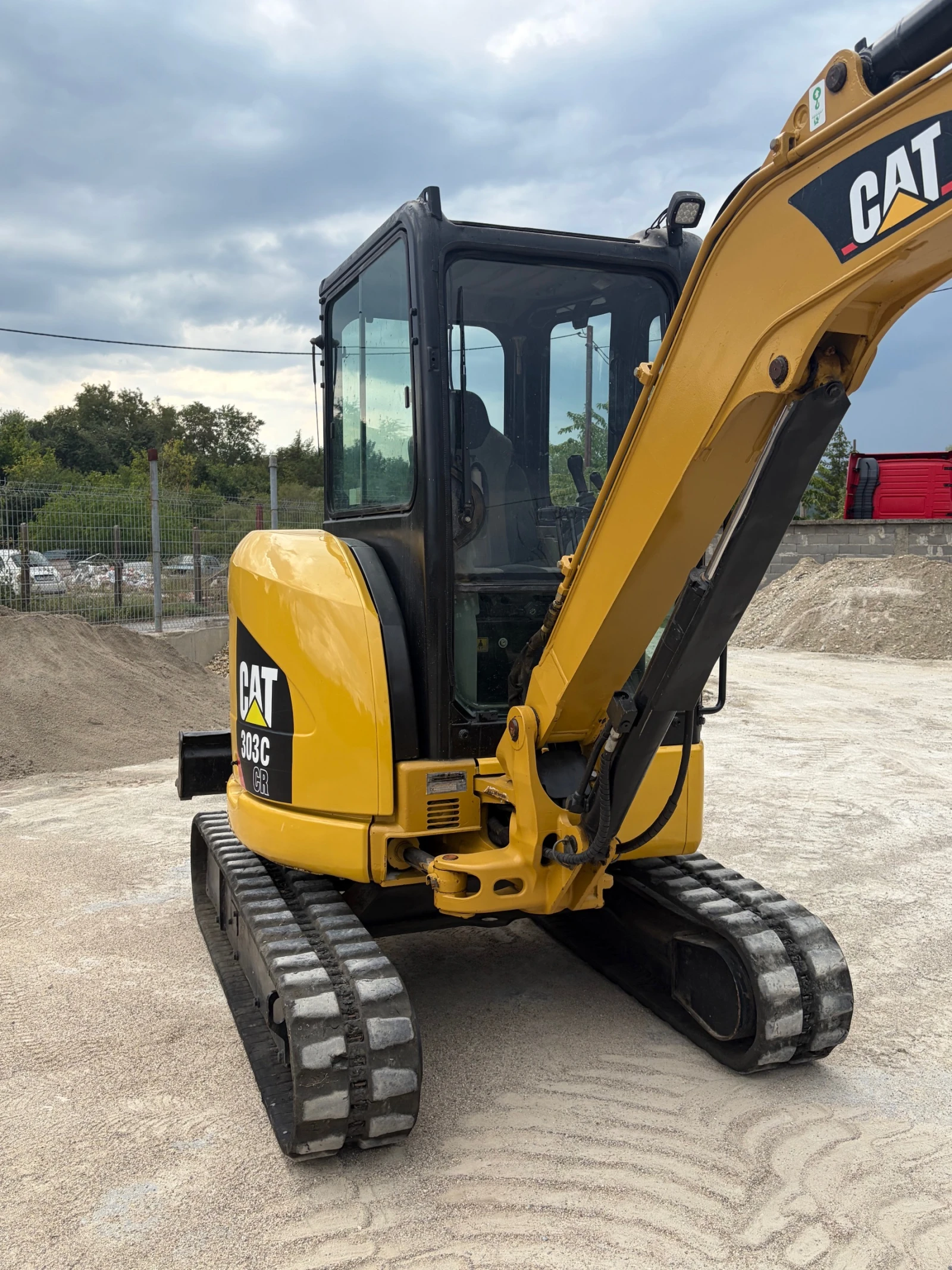 Багер Cat 303, снимка 2 - Индустриална техника - 55693175