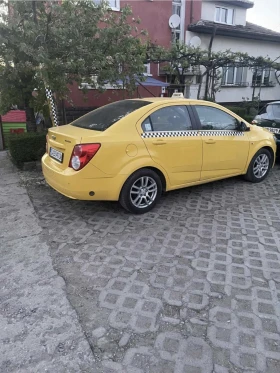Chevrolet Aveo Седан, снимка 3