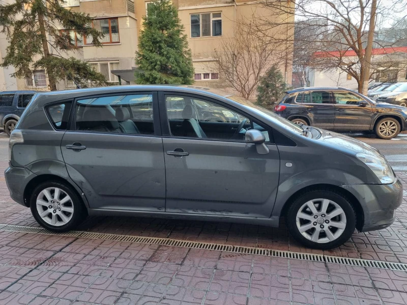 Toyota Corolla verso, снимка 1 - Автомобили и джипове - 48587630