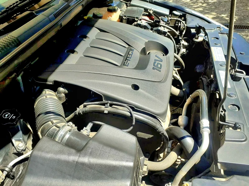 Chevrolet Cruze 1.6 16V, снимка 11 - Автомобили и джипове - 50539376